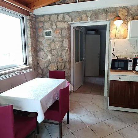 Vukelic Apartment *
