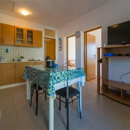 Vukelic Apartment